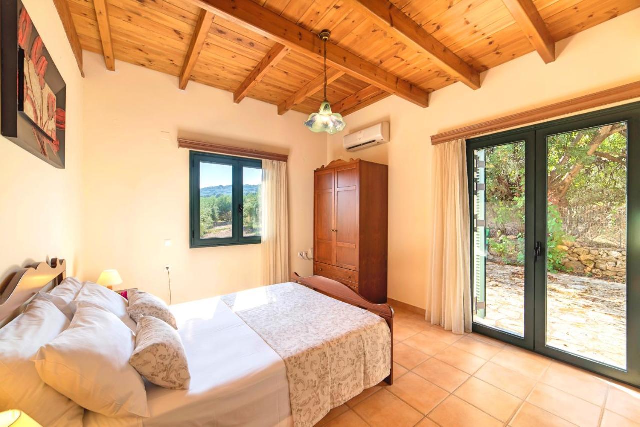 Sentido Villas Armenoi  Exterior photo